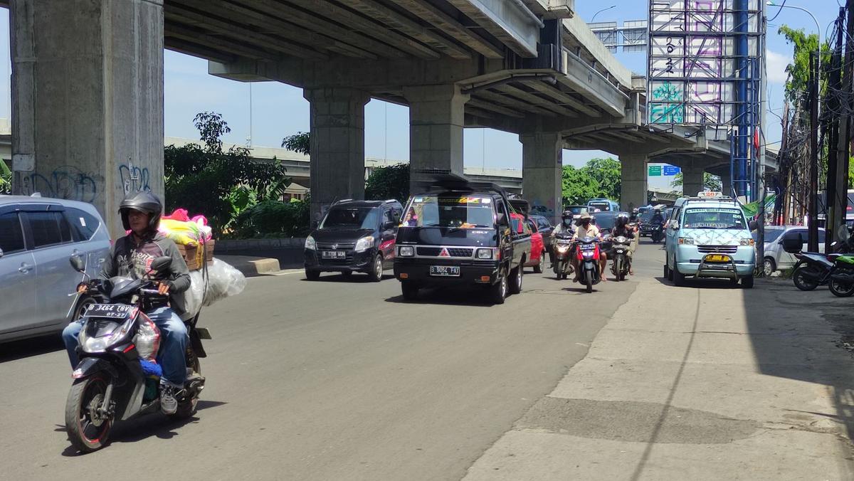 Arus Mudik di Jalur Kalimalang Diprediksi Kembali Melonjak Malam Ini