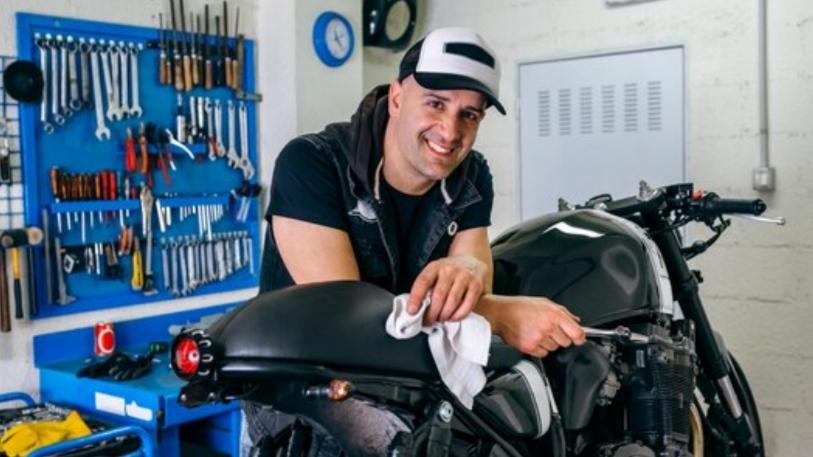 Ini Cara Mudah Service Motor yang Bisa Dilakukan Sendiri di Rumah, Dijamin Hemat!