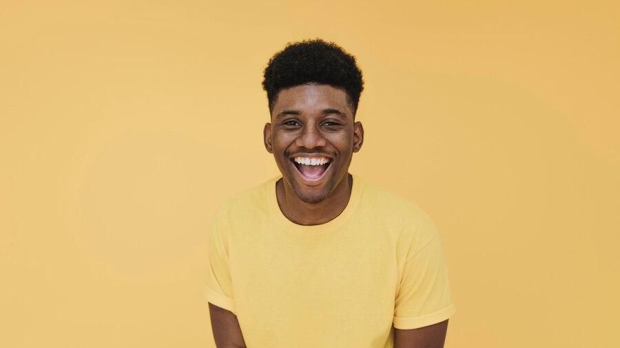 Studi: Tertawa di Situasi Tak Lucu bisa jadi Tanda Awal Alzheimer