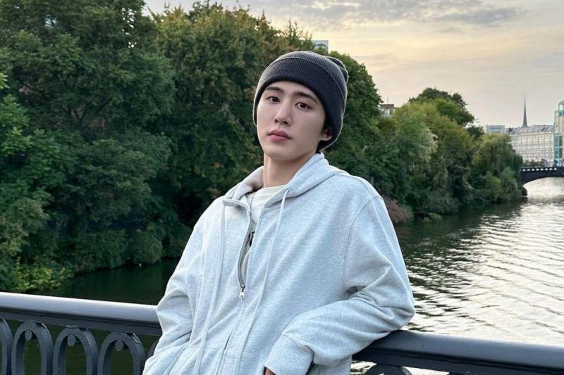 B.I Buka Konser di Jakarta dengan Lagu “Michelangelo”