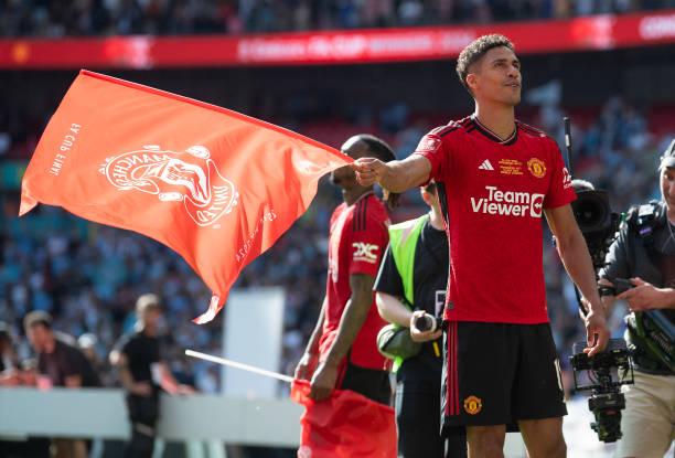 Raphael Varane Resmi Gabung Como 1907