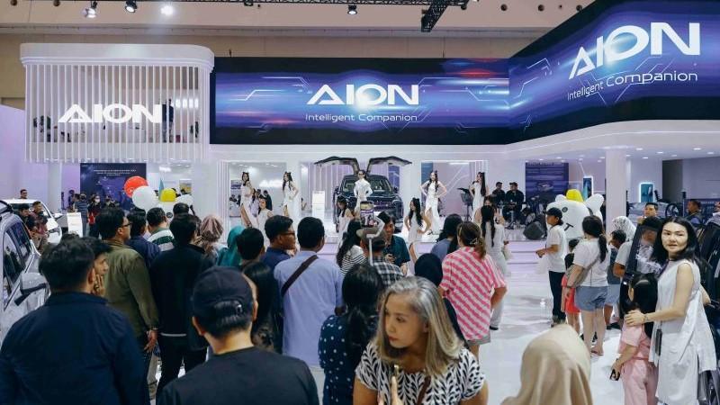 Debut Pertama AION di GIIAS Berhasil Kantongi 1.118 SPK, KIA Kalah Tenar?