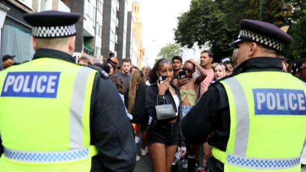 Delapan Orang Ditikam dan Ratusan Pelaku Ditangkap di Karnaval Notting Hill London