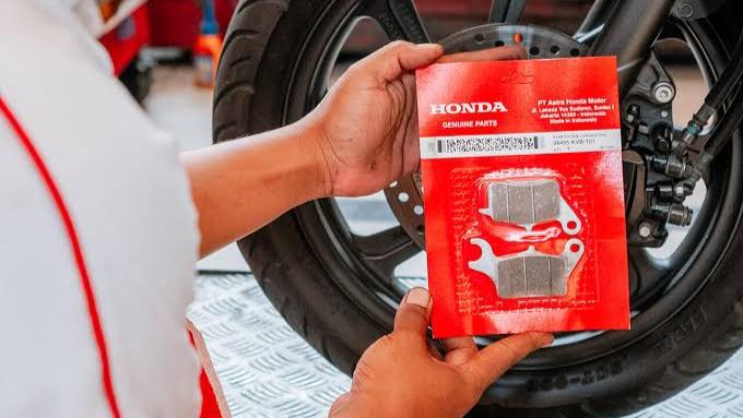 6 Tanda Kampas Kopling Motor Habis, Jangan Disepelekan!