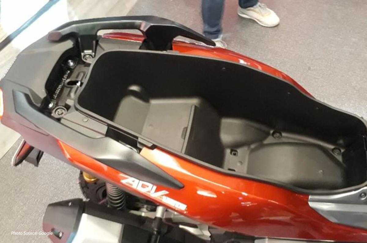 9 Barang yang Tak Boleh Ditaruh Dalam Jok Motor