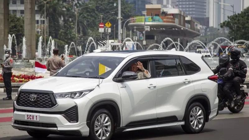 Makna SCV 1 Pelat Nomor Mobil yang Ditunggangi Paus Fransiskus