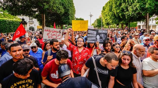 Warga Tunisia Protes Usulan Penghapusan Pengadilan Pengawas Pemilu