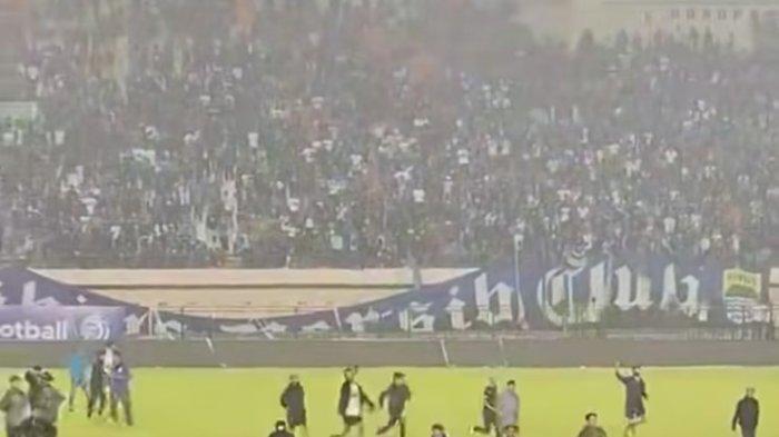 Ricuh di Stadion Si Jalak Harupat, PSSI: Persib Harus Tanggung Jawab!