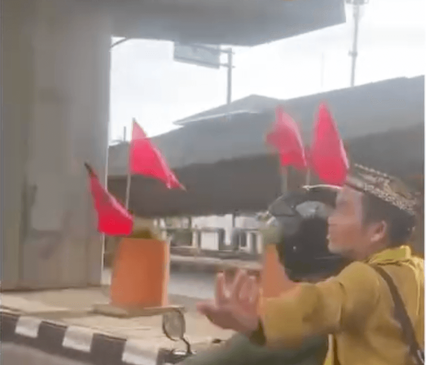 Ustaz Maulana Kena Tilang e-TLE gegara Boncengan Gak Pakai Helm di Makassar