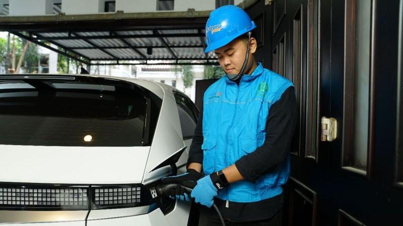 Nissan Jalin Kerja Sama dengan BMW: Imbangi Permintaan Baterai EV Home Charging