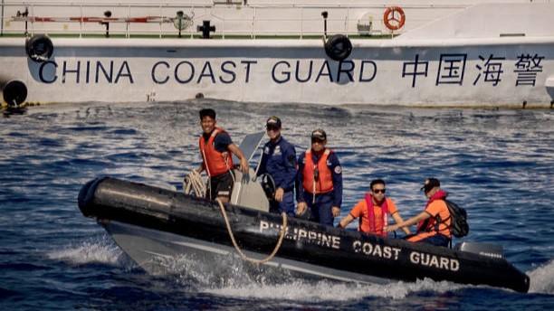 Menhan Filipina Ragukan Niat China di Laut China Selatan