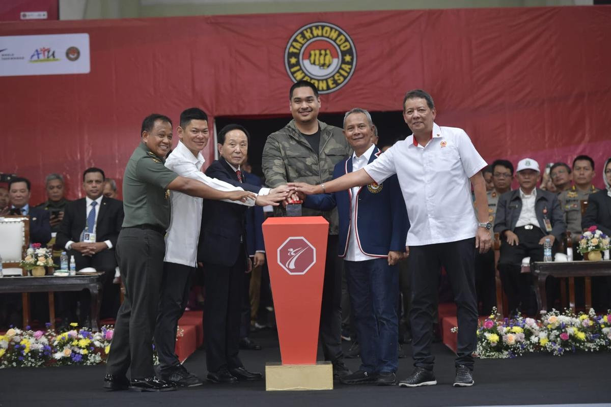 Menpora Dito Buka Kejuaraan KASAD 6th Aasian Taekwondo Open Championship 2024
