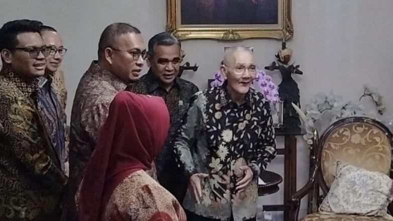 Pesan Try Sutrisno ke Muzani: Pembukaan UUD 1945 Tidak Digantikan Apapun