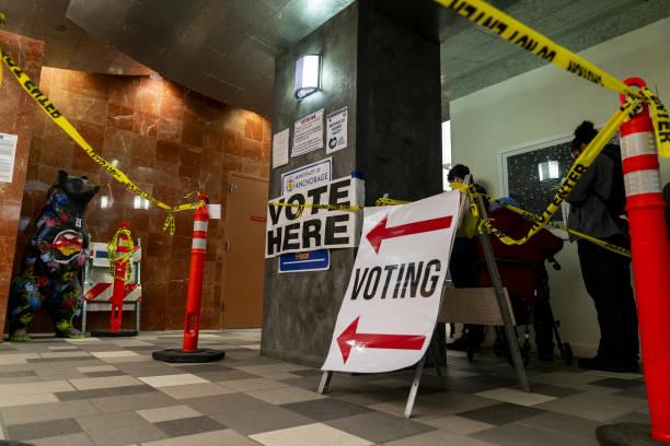 Hari Pemilihan Dimulai, Jumlah Suara Harris dan Trump Imbang