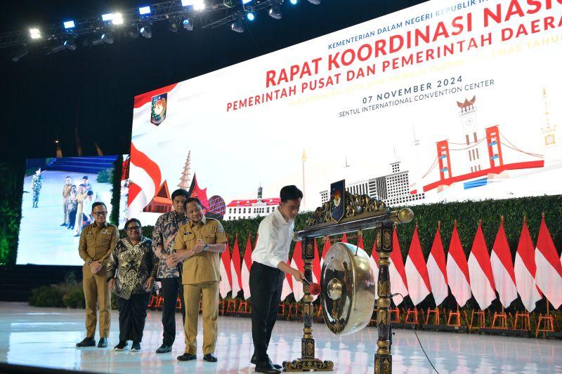 Gibran Usul Rakornas Pemda 2025 Digelar di Akmil Magelang