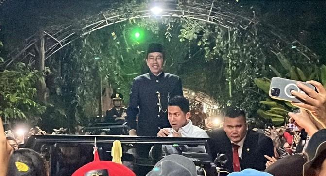 Jokowi Hadiri Pawai Bersama Luthfi-Yasin di Karanganyar: Sambutan Masyarakat Luar Biasa