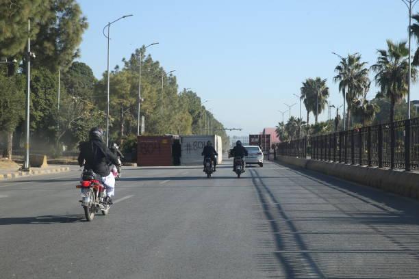 Pasukan Pakistan Usir Pendukung Imran Khan di Islamabad