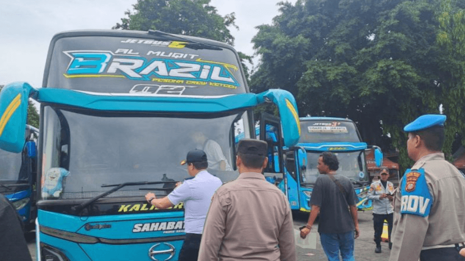 Terminal Kalideres Periksa Kelayakan Puluhan Bus AKAP untuk Libur Nataru