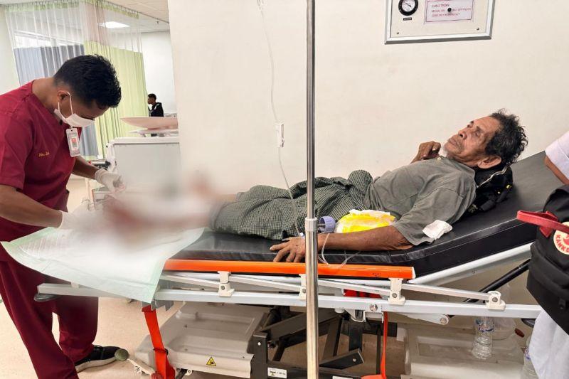 Lagi Istirahat di Kebun, Kakek 74 Tahun Ini Digigit Komodo