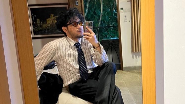 Kunto Aji Rilis Lagu "Melepas Pelukan Ibu" Rayakan Hari Ibu