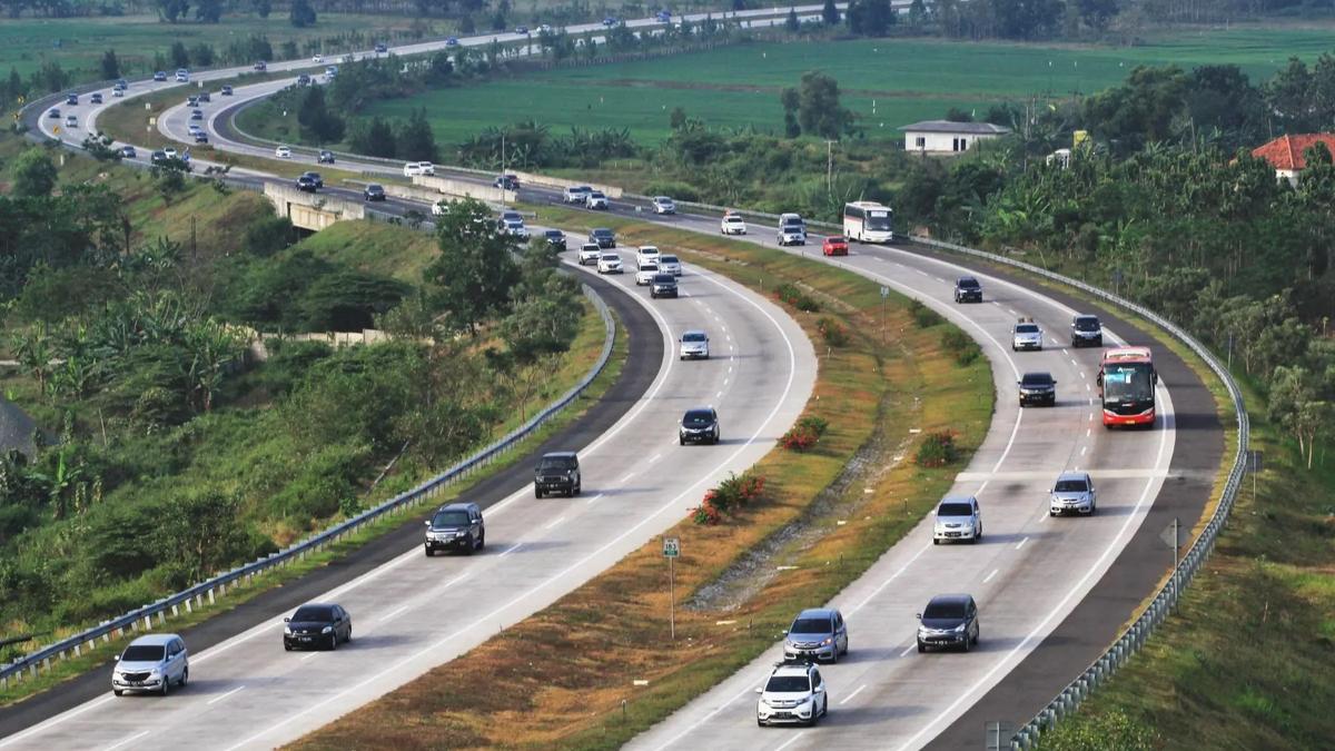 Libur Nataru ke Surabaya via Tol Trans Jawa, Seginin Tarifnya!
