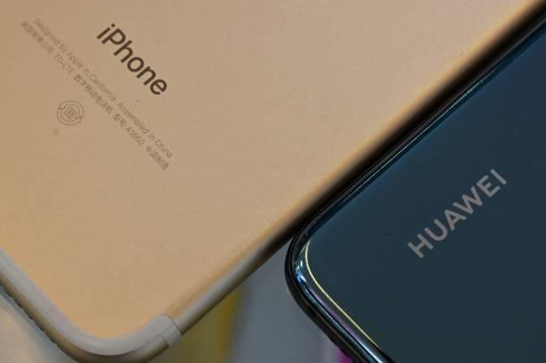 Persaingan Sengit Apple dan Huawei di Pasar Ponsel China dengan Strategi Diskon Besar
