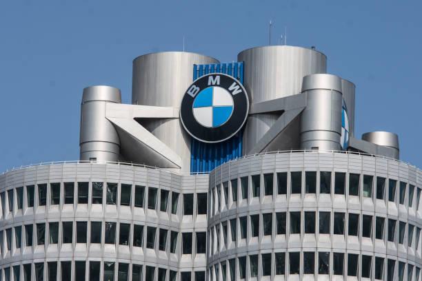 Respon BMW soal Mobil Listrik China: Kita Tak Akan Terjebak dalam Permainan Harga