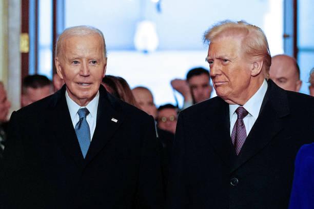Pecat Ribuan Pejabat Era Biden, Trump Tarik Para Loyalisnya