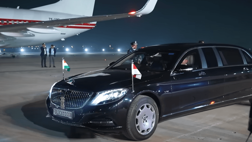 Tiba di India, Mobil Limosin Mewah Mercedes-Maybach S600 Jemput Presiden Prabowo