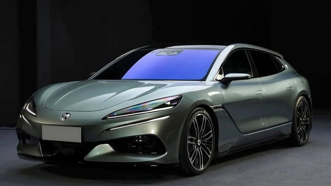 Mobil Denza Z9 GT dengan Teknologi Jalan Miring bakal Diluncurkan BYD di Indonesia?