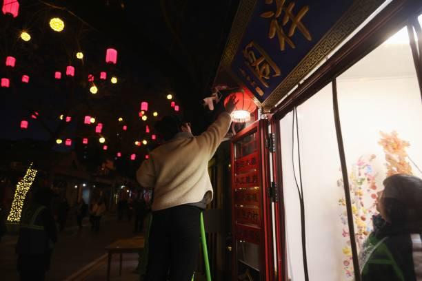 Sambut Tahun Ular, Ratusan Juta Warga Asia Rayakan Imlek 2025