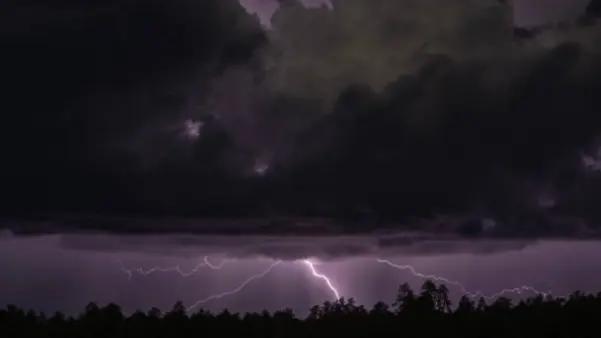 Prediksi Cuaca saat Imlek di Wilayah Indonesia, BMKG: Hujan Disertai Petir