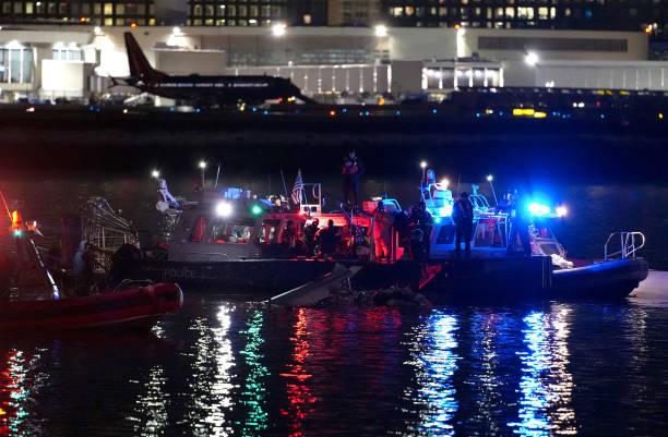 Terkuak Detik-Detik Tabrakan Pesawat dan Helikopter di Washington