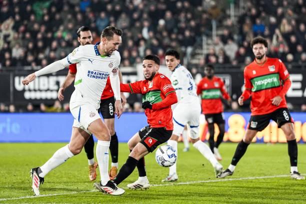 Calvin Verdonk Main 90 Menit, NEC Paksa PSV Bermain Imbang 3-3