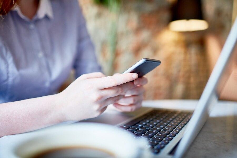 7 Penyebab HP Sering Hang dan Cara Mengatasinya