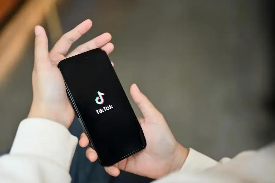 TikTok Buka Akses Unduhan Langsung untuk Pengguna Android di AS