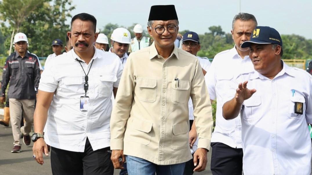 Menteri Dody Tinjau Bendung Rentang di Majalengka