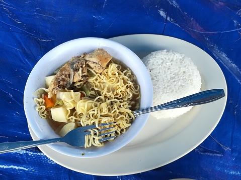 Ini Alasan Kenapa Mi Instan Tidak Boleh Dikonsumsi Bersama Nasi