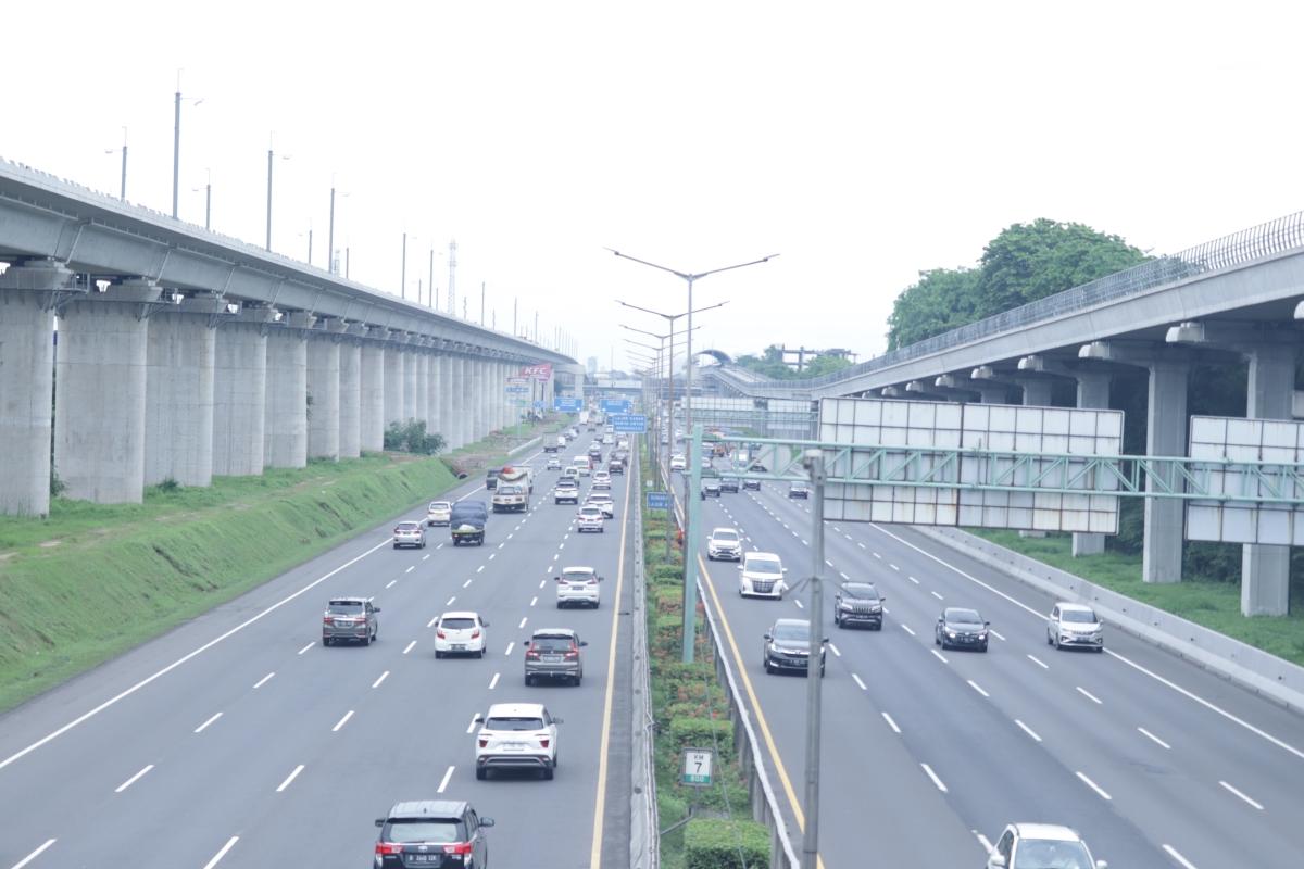 Jelang Arus Mudik, Komisi V DPR Soroti Kesiapan Infrastruktur Jalan Tol