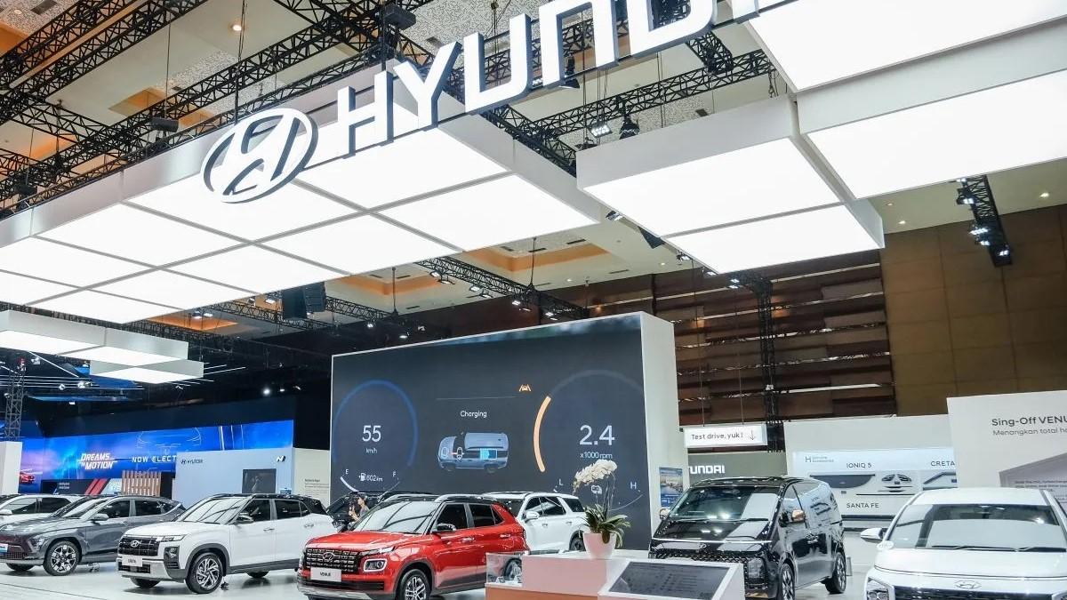 Hyundai Catat Penjualan 2.012 Unit di IIMS 2025, Mobil Venue Jadi Sorotan