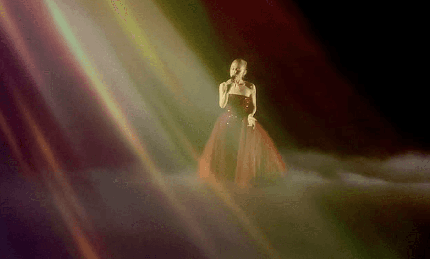 Ariana Grande Tampil Memukau di Panggung Oscar 2025 dengan Gaya Ikonik The Wizard of Oz