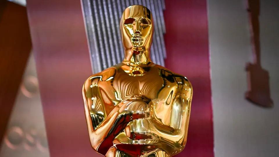 Deretan Selebriti dengan Gaya Paling Mencuri Perhatian di Red Carpet Oscars 2025
