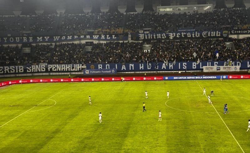 Tekuk Persik Kediri 4-1, Persib Bandung Kokoh di Puncak Klasemen