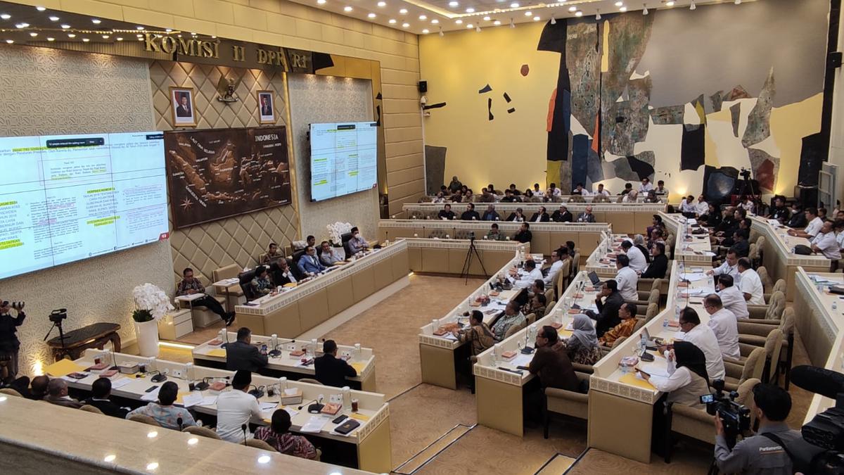 DPR Ingatkan Penyelenggara Pemilu Hindari Kesalahan dalam PSU Pilkada 2024
