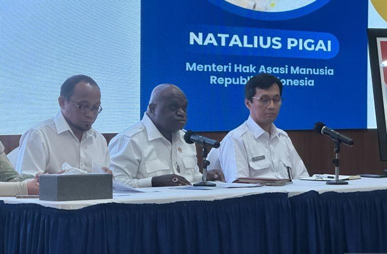 Menteri HAM Klarifikasi Isu Presiden Prabowo Alergi Demonstrasi