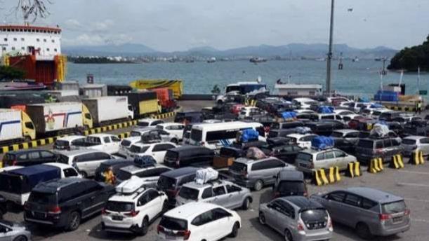 Antisipasi Macet di Merak-Bakauheni, DPR Minta Kapasitas Kapal Ditingkatkan