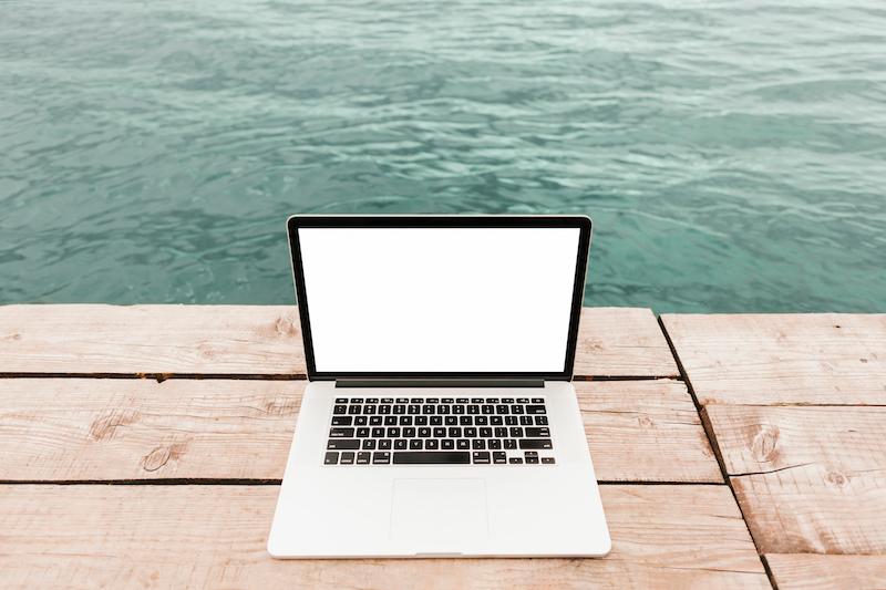 Cara Memperbaiki Laptop yang Terkena Air