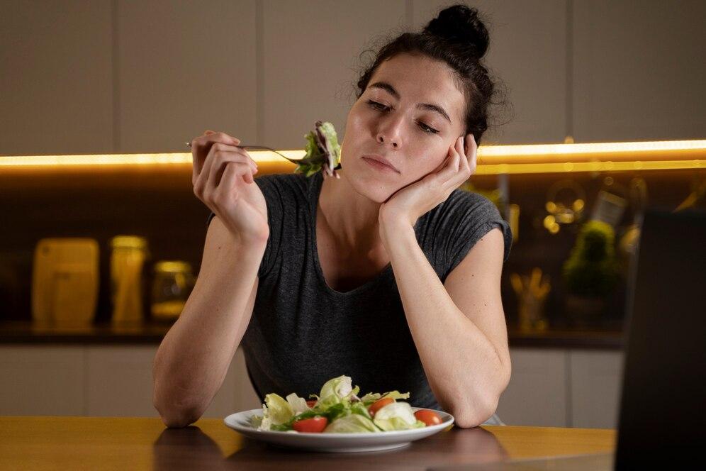 6 Tanda Anda Berisiko Mengalami Eating Disorder