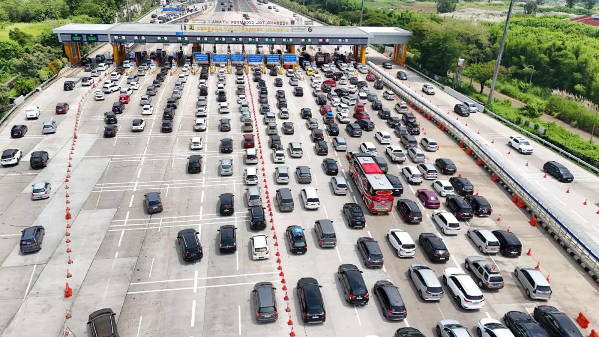 Adanya Tren Hidup Hemat, DPR Prediksi Jumlah Pemudik Turun pada Tahun Ini