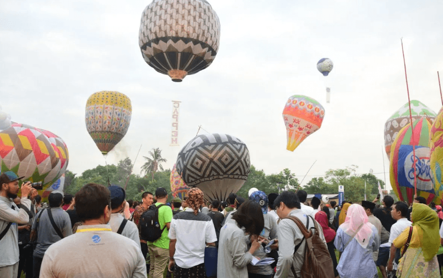 Kemenhub Tegaskan Aturan Balon Udara Demi Keselamatan Penerbangan